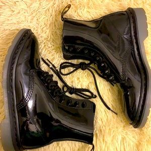 Dr. Martens Pascal Stud